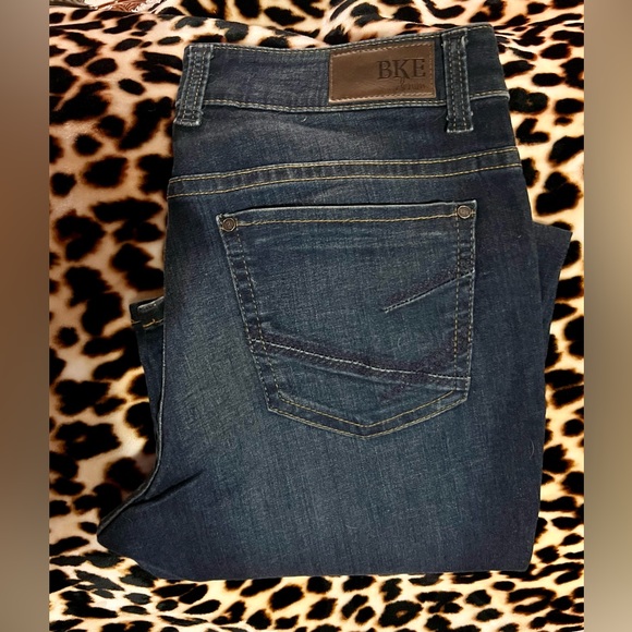 BKE Denim “PAYTON” Women’s jeans. Gently used jeans. In great shape for sure! - Picture 4 of 5